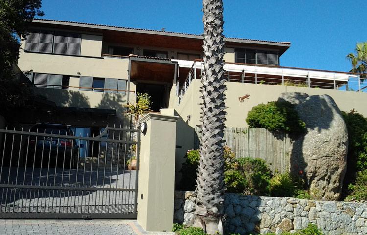 To Let 4 Bedroom Property for Rent in Llandudno Western Cape